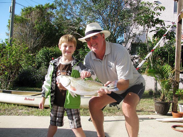 IMG_1430.JPG - Jacob and Papaw with a 22" Red