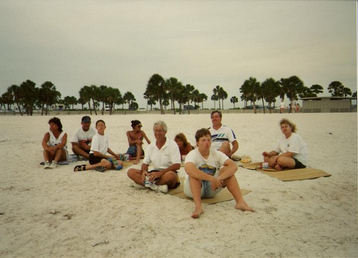 scan0001.jpg - Kay Jim Pat Cindy Jim Yvonne David Emily - Howard Park