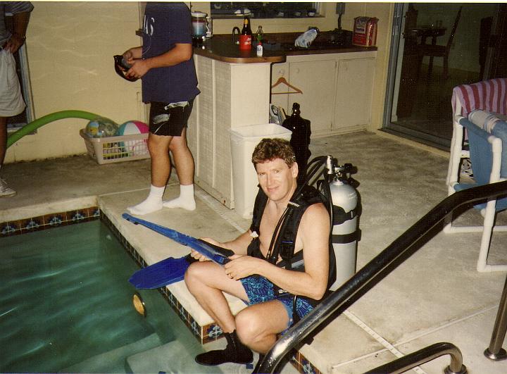 scan0004.jpg - Steve pool diving