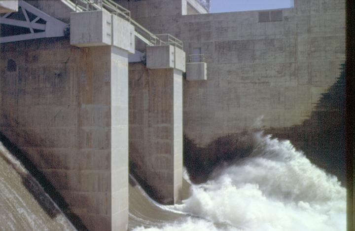 scan0021.jpg - Warsaw Dam.  MO