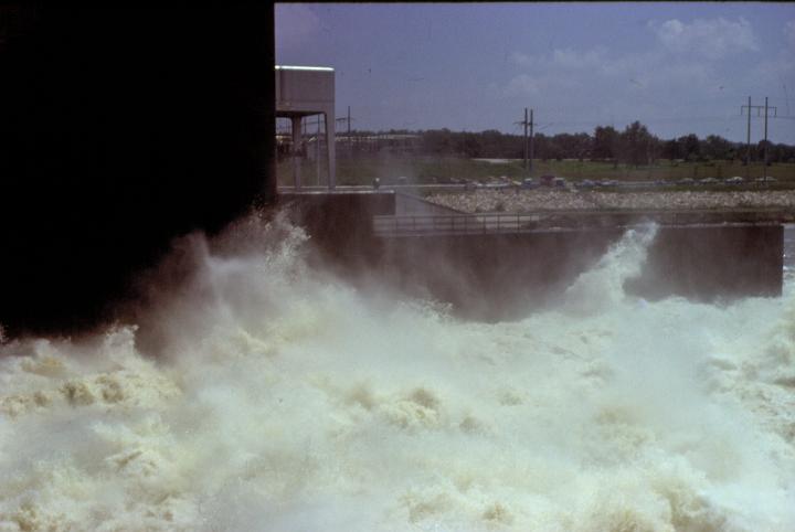 scan0022.jpg - Warsaw Dam.  MO