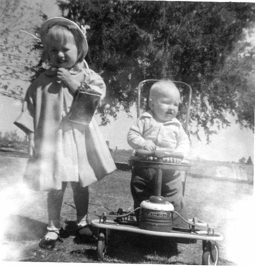 scan0158.jpg - Yvonne and Donny in Anabell, MO.