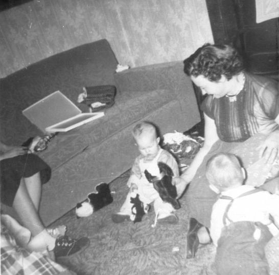 scan0162.jpg - Yvonne, Virginia and Robert.  '55  KCMO