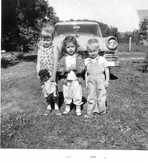 scan0190.jpg - Yvonne, Tresa and Donny.  Anabell, MO