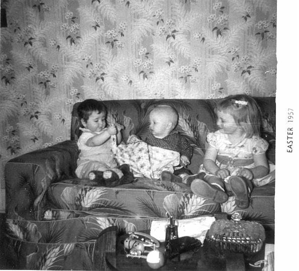 scan0006.jpg - Tresa, Donny and Yvonne.  Macon, MO