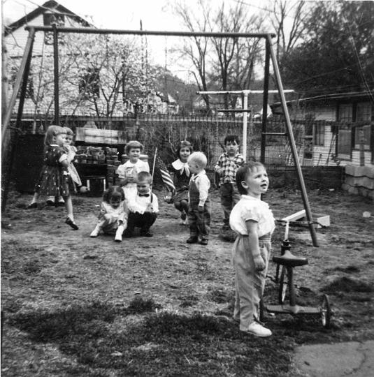 scan0007.jpg - Yvonne, Carol Ann, Melody, Kim, Chucky, Donny, Robert, Naja.  Perry St., KCMO