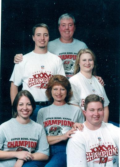 scan0034.jpg - Rebecca, Justin, Yvonne, Maurice, David, Farrah Fall 2003