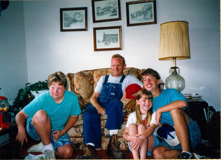 scan0004.jpg - David, Donny Rebecca and Justin  @ 1993