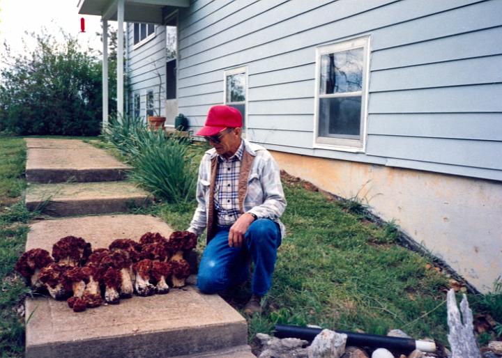 scan0018.jpg - Dean with Mushrooms - Warsaw, MO  @ 1993