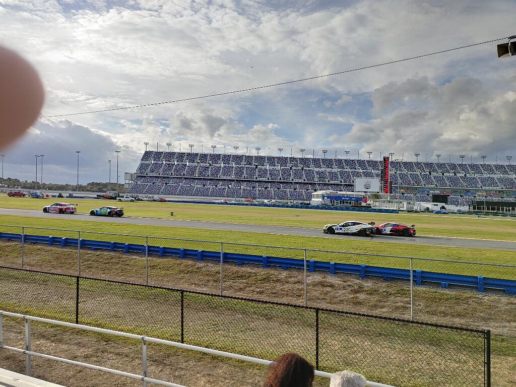 20200124_161435_HDR.jpg - Solution Info HDR : EV(0,6,-6), FC : (0), FC : (c, 0.34, d, 0.00, Detect, 1, appIcon, 0, after, 0, chg, 0, out, 1, Freq, 120, raw, 0, WB, 2041, Clear, 1393, ori, 2439, 1.01, 2273, 1.01, chg, 4878, 2.02, 4544, 2.02,,0.50)