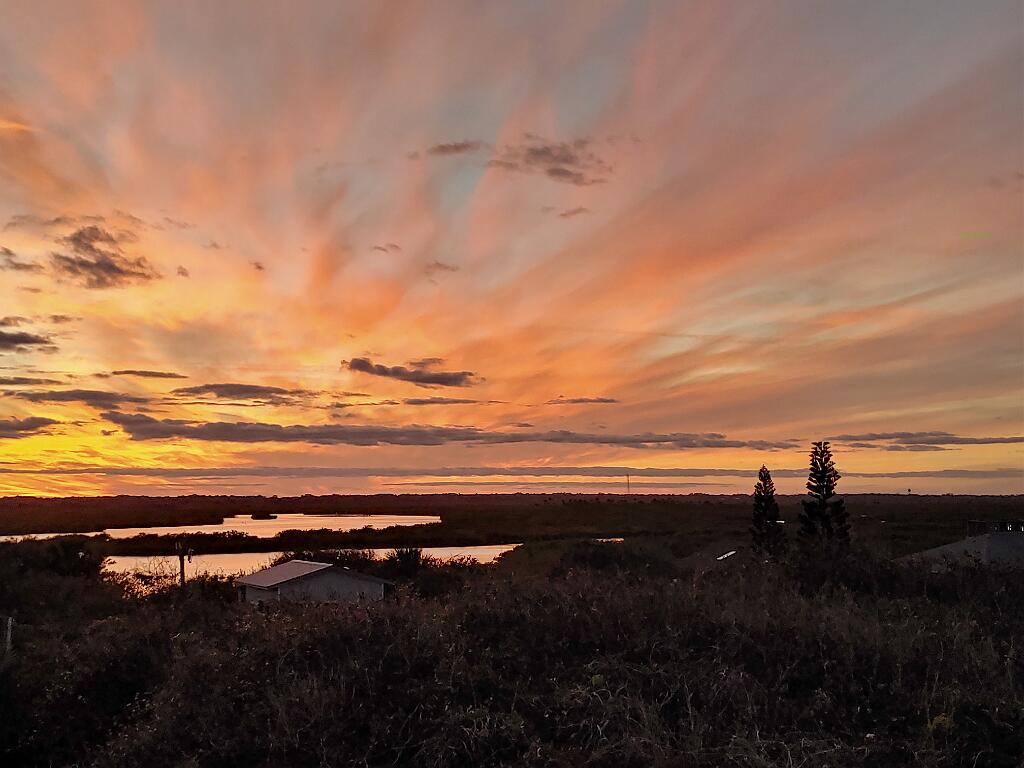 20201221_174134_HDR.jpg - Solution Info HDR : EV(0,7,-3), FC : (0), FC : (c, 0.85, d, 0.00, Detect, 0, appIcon, 0, after, 0, chg, 0, out, 1, Freq, 120, raw, 0, WB, 234, Clear, 50, ori, 160, 1.00, 157, 1.00, chg, 160, 1.00, 157, 1.00,,1.00)