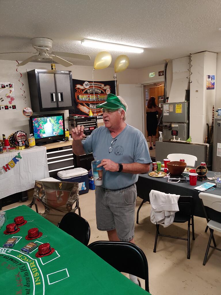 20210313_181805.jpg - Solution Info HDR : EV(0,-8,0,0,0,0,0,0,0,0), FC : (0)